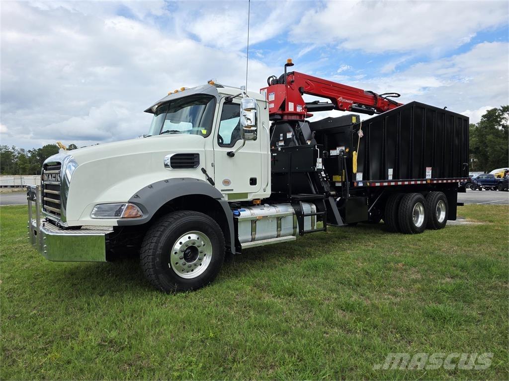 Mack GR64BR Kiperi kamioni