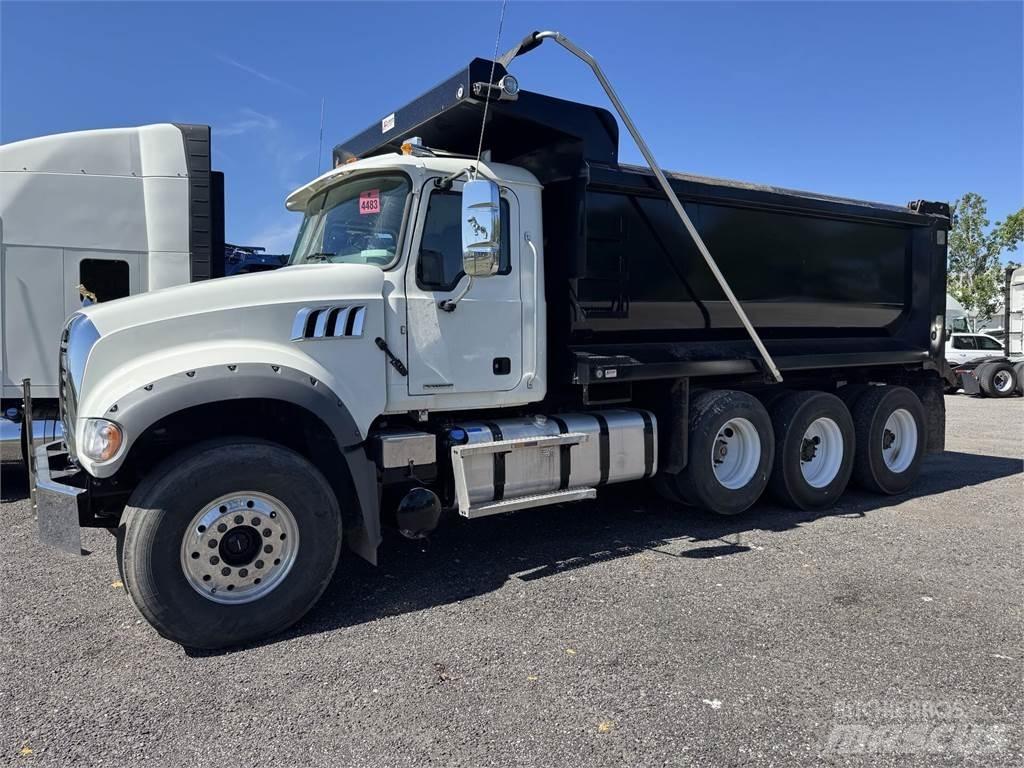 Mack GR64F Kiperi kamioni