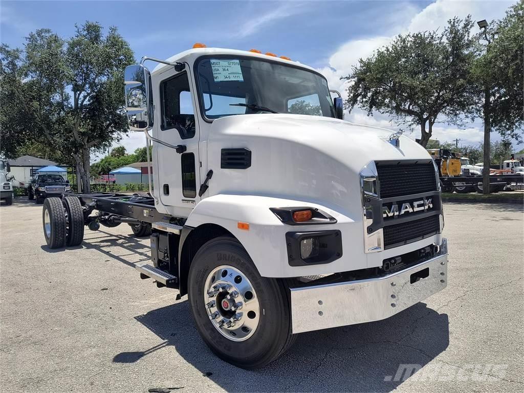 Mack MD7 42R Kiperi kamioni