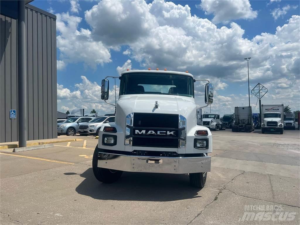 Mack MD742 Kamioni-šasije