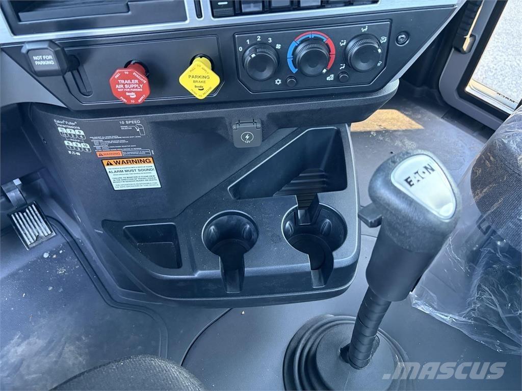 Mack PI64T Tegljači