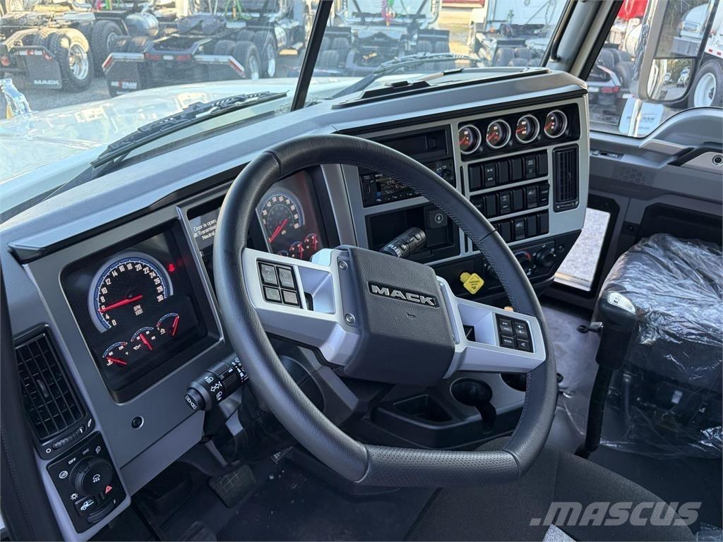 Mack PI64T Tegljači