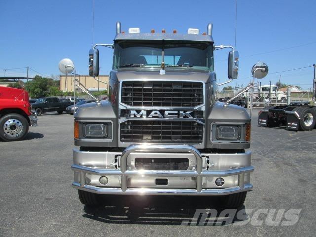 Mack PI64T Tegljači