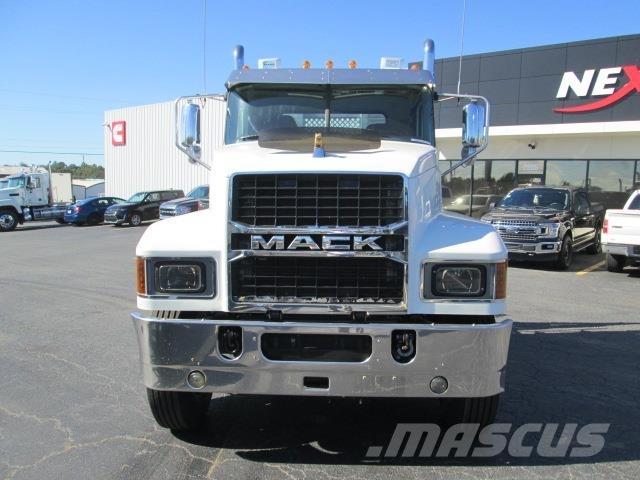 Mack PI64T Tegljači