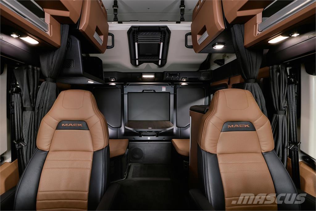 Mack PR64T Tegljači