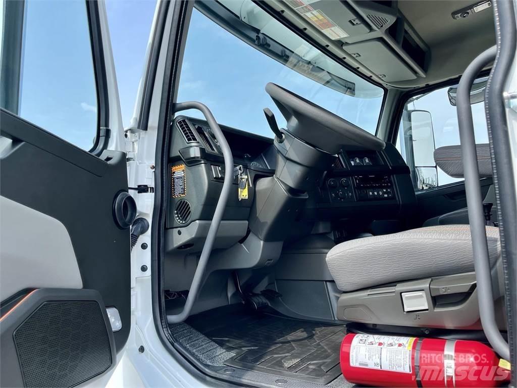 Volvo VHD64F300 Kiperi kamioni