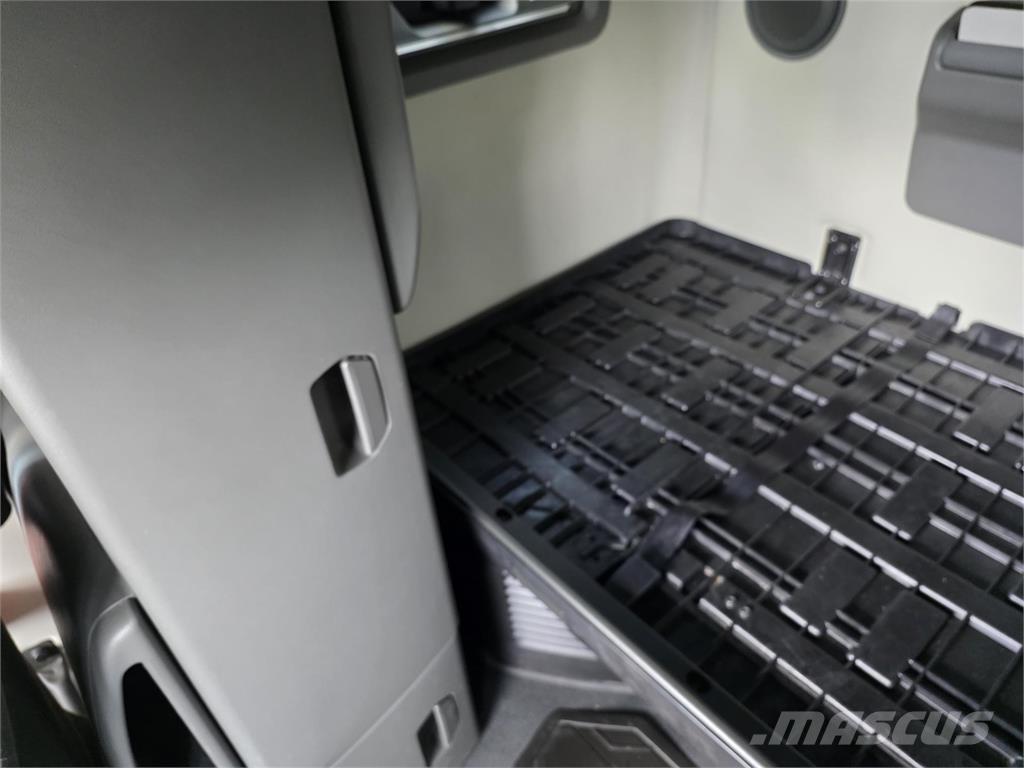 Volvo VNL64T760 Tegljači