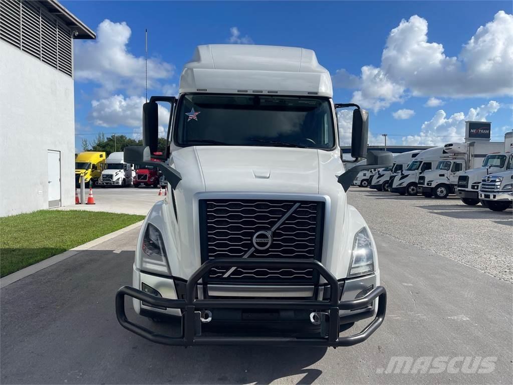 Volvo VNL64T760 Tegljači