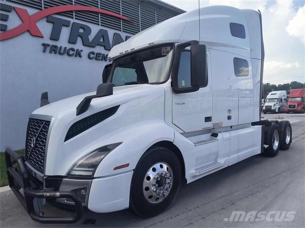 Volvo VNL64T760 Tegljači