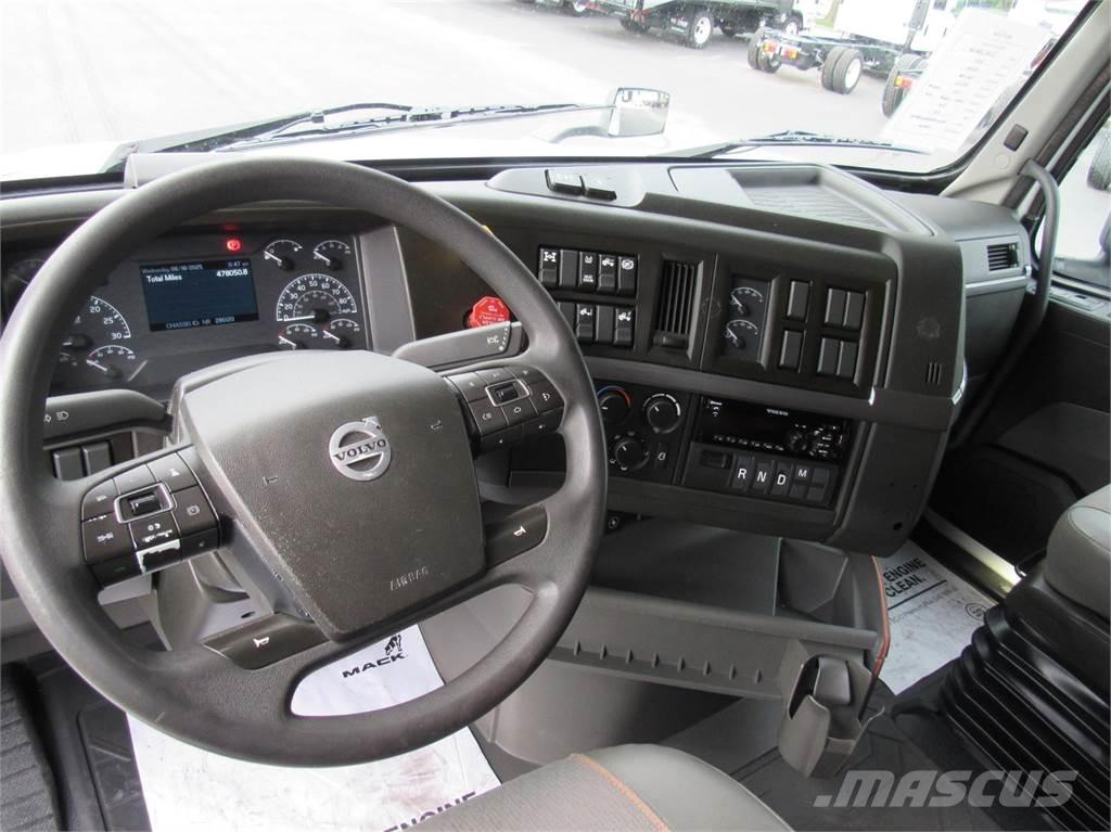 Volvo VNL64T760 Tegljači