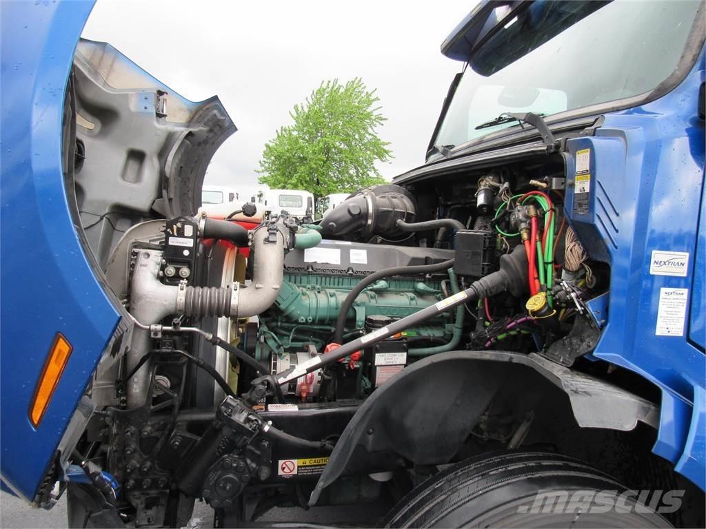 Volvo VNL64T760 Tegljači