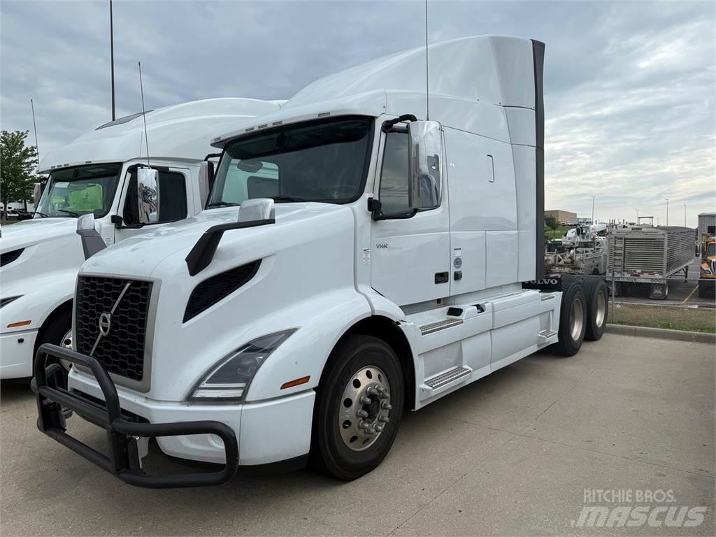 Volvo VNL64T760 Tegljači
