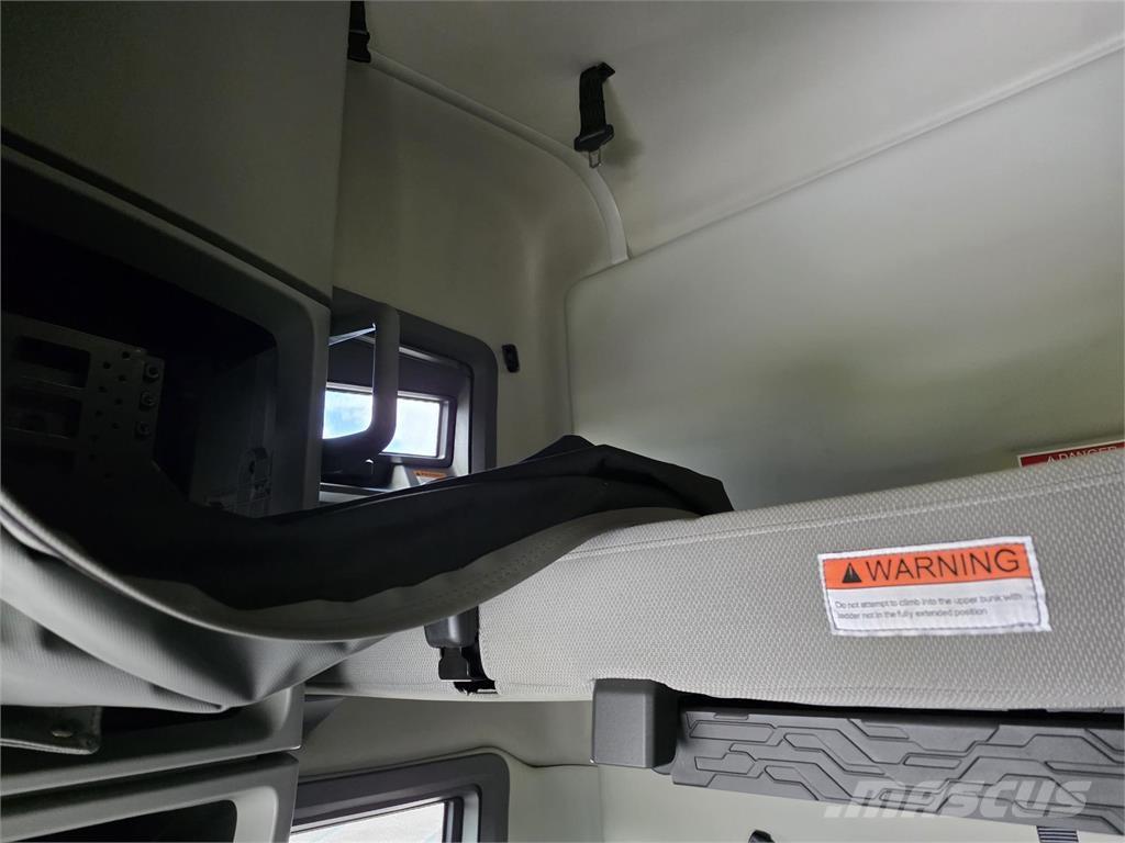 Volvo VNL64T760 Tegljači