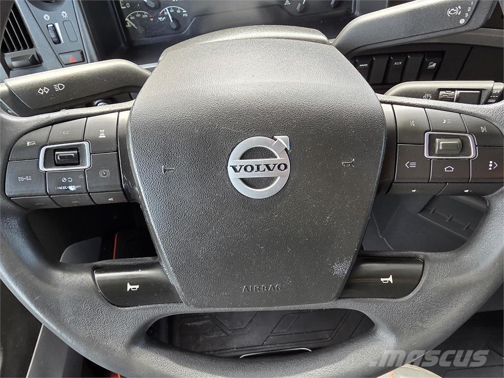 Volvo VNL64T760 Tegljači