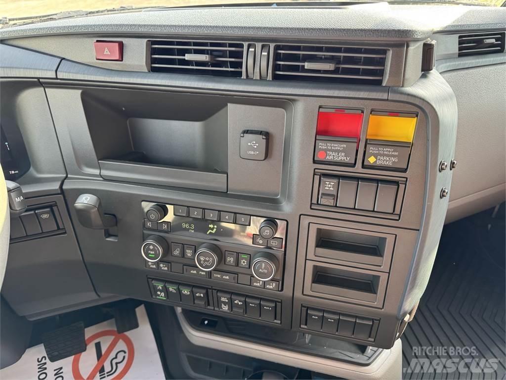Volvo VNL64T860 Tegljači