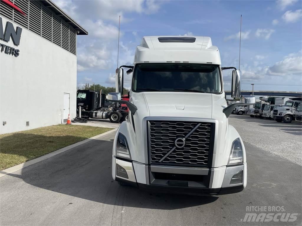 Volvo VNL64T860 Tegljači