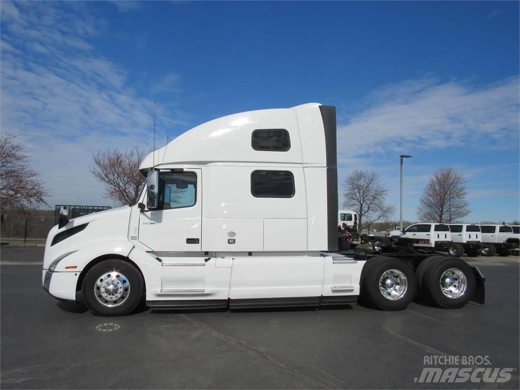 Volvo VNL64T860 Tegljači