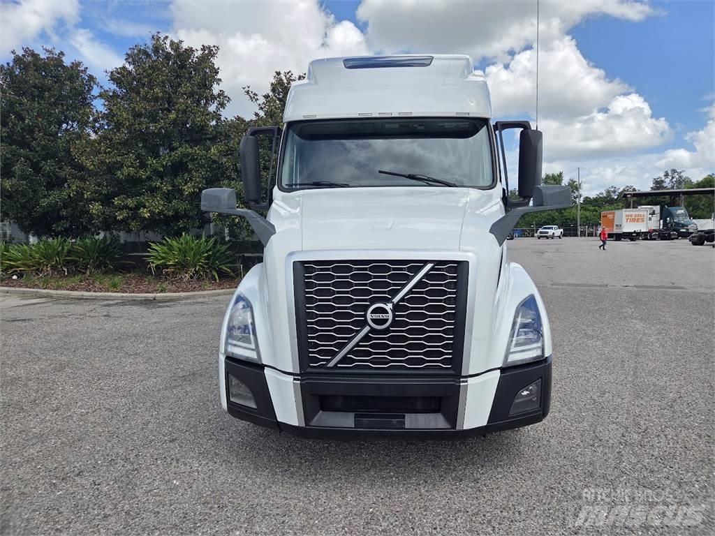 Volvo VNL64T860 Tegljači