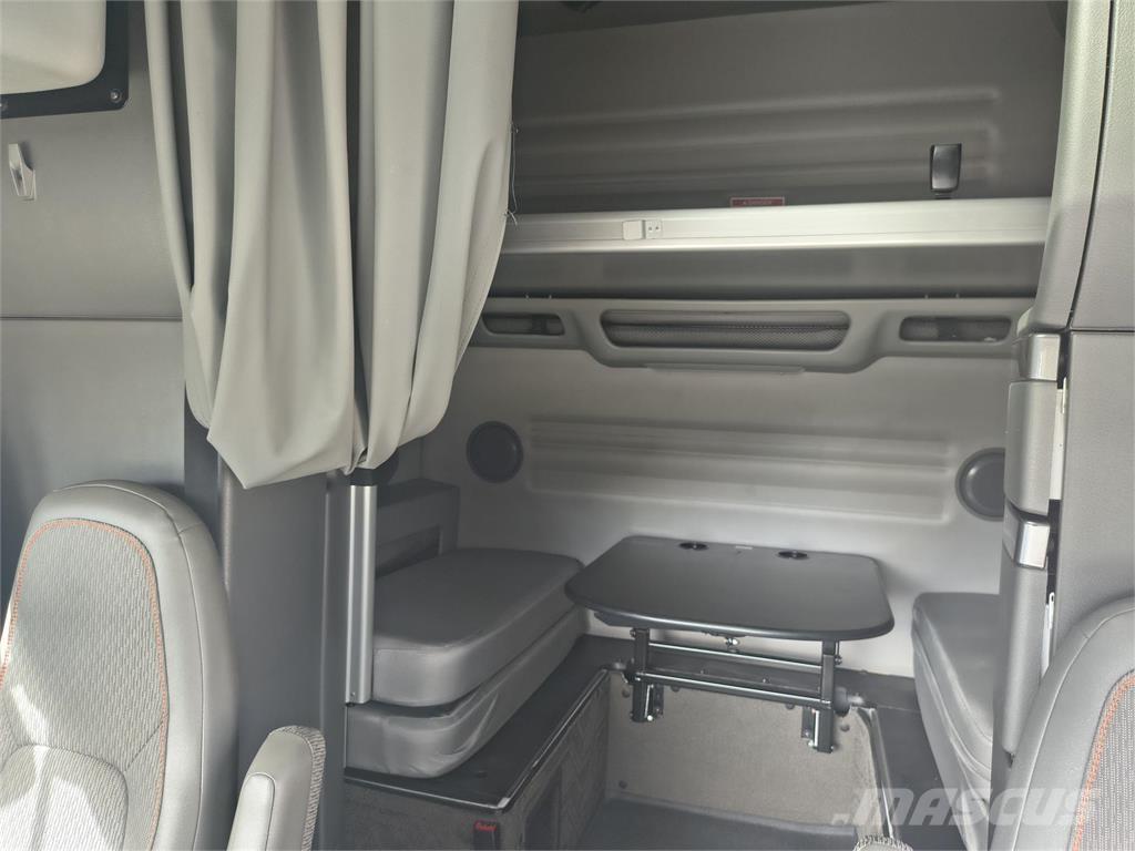 Volvo VNL64T860 Tegljači