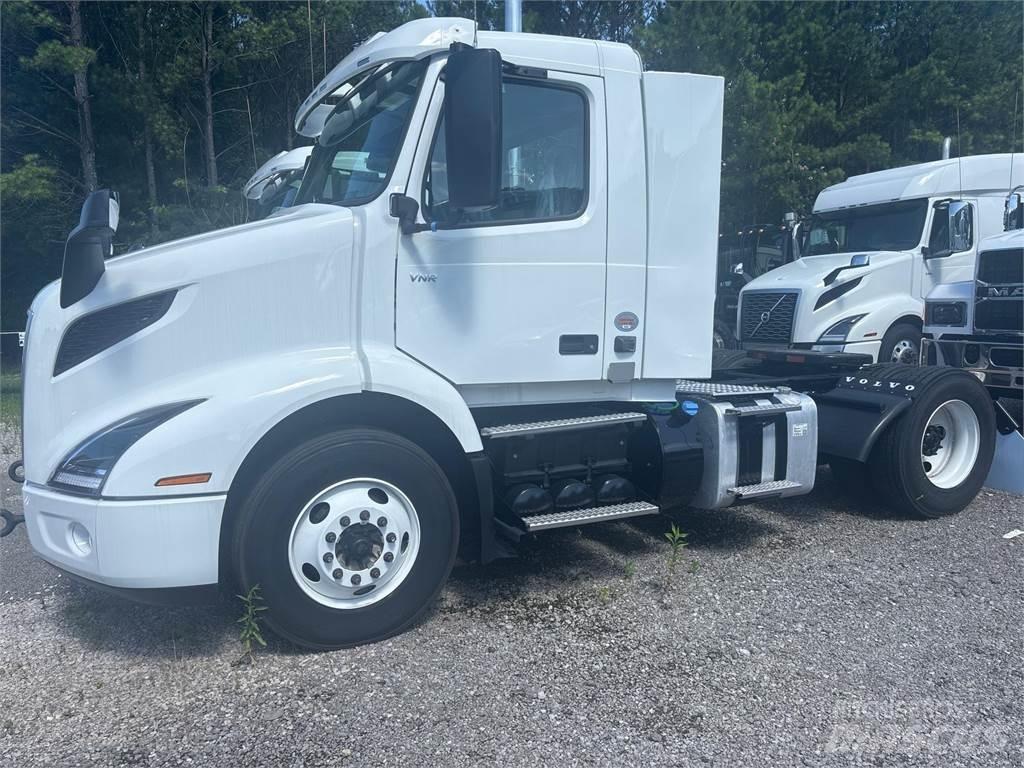 Volvo VNR42T300 Tegljači