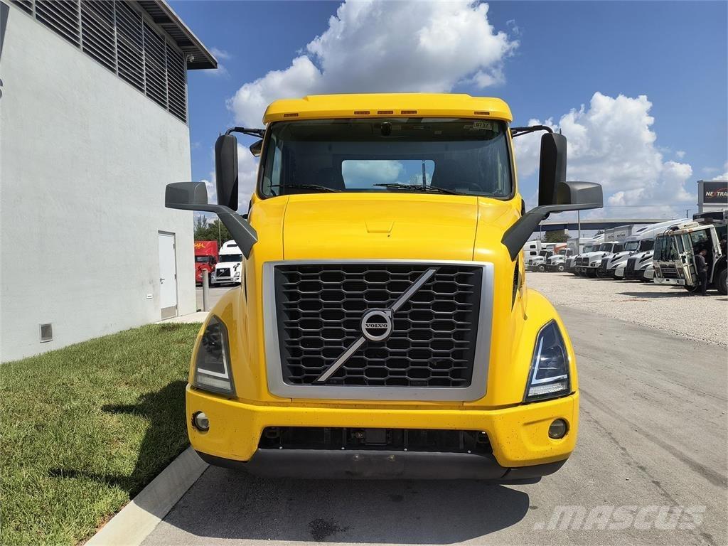 Volvo VNR64T Tegljači