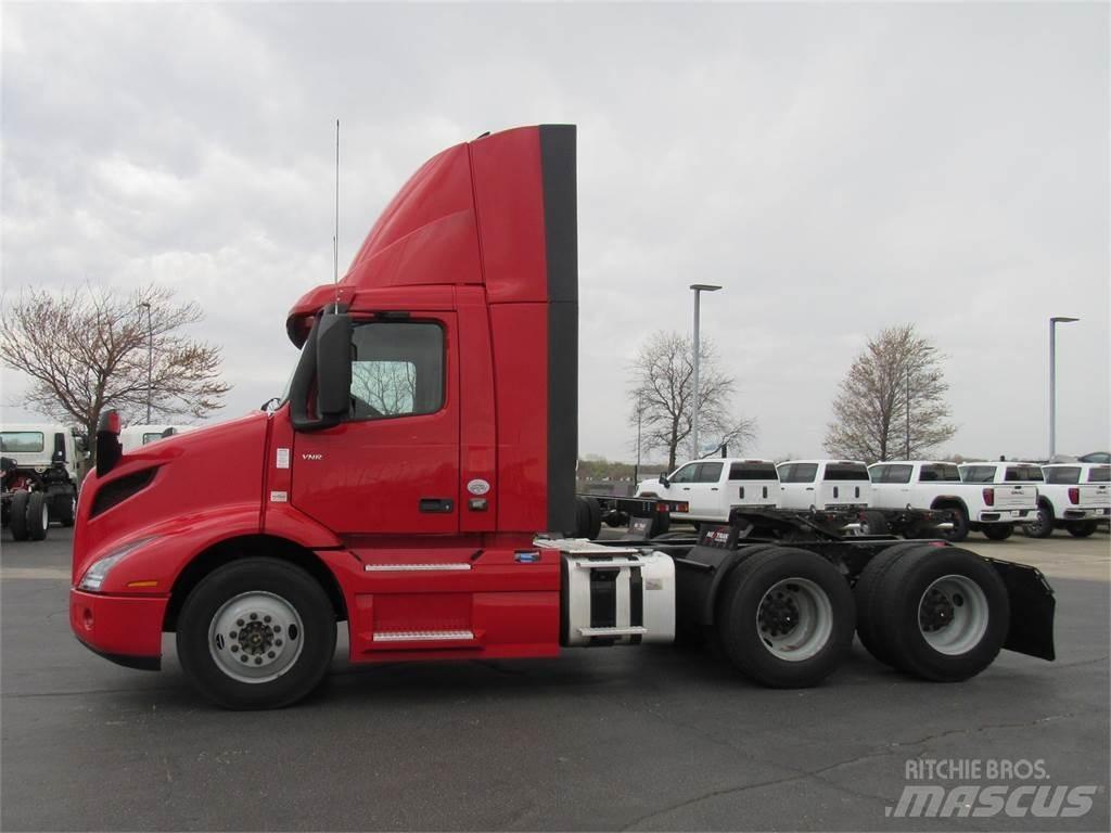 Volvo VNR64T300 Tegljači