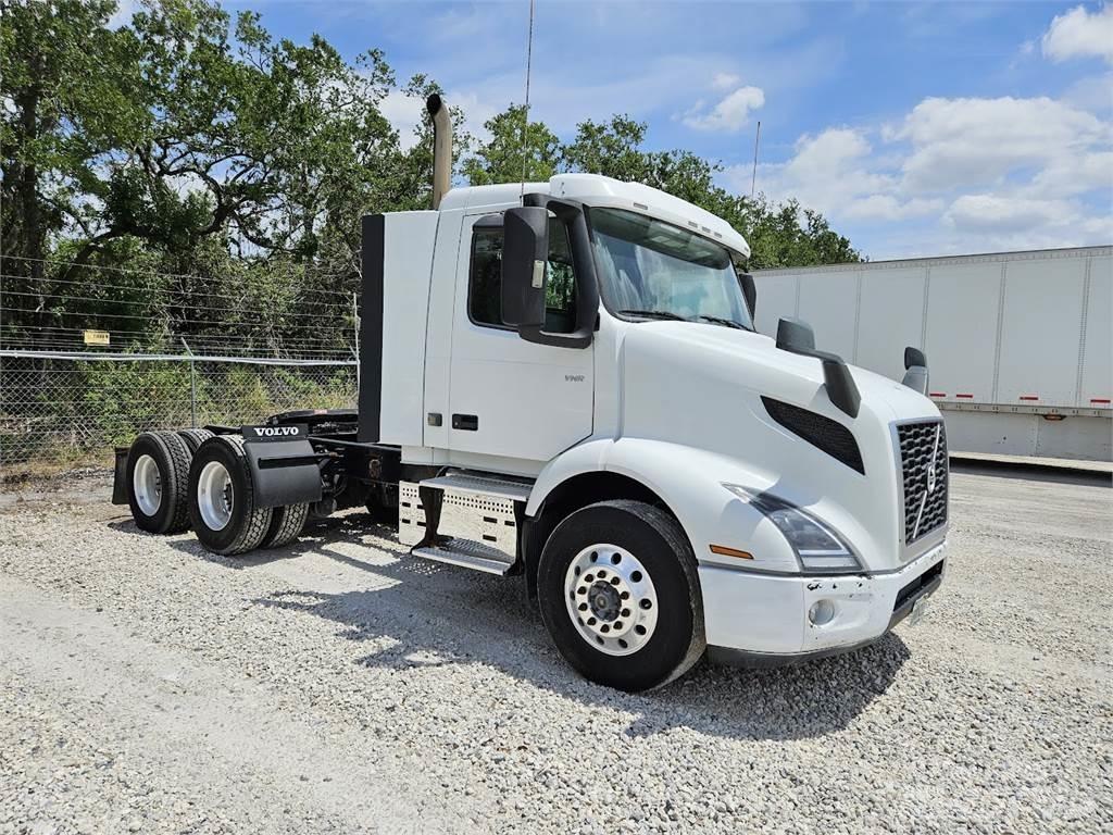 Volvo VNR64T300 Tegljači