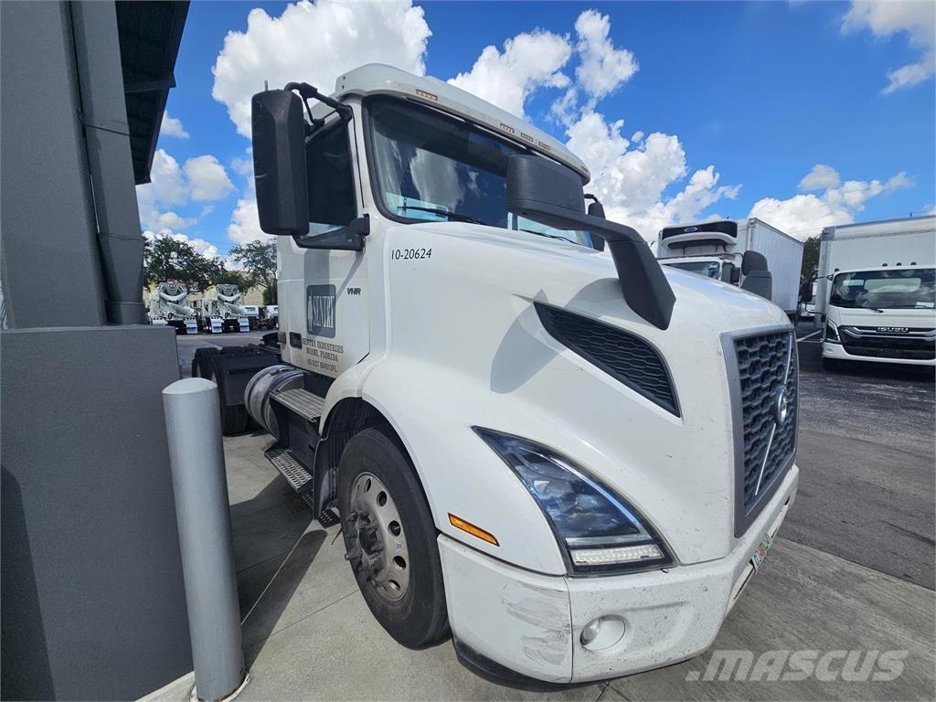 Volvo VNR64T300 Tegljači