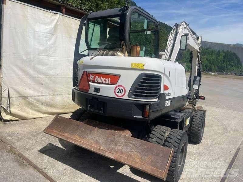 Bobcat E55W Bageri točkaši