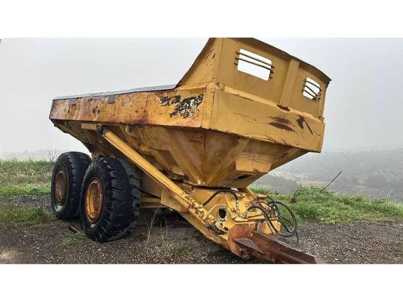 CAT D250B Kiperi prikolice