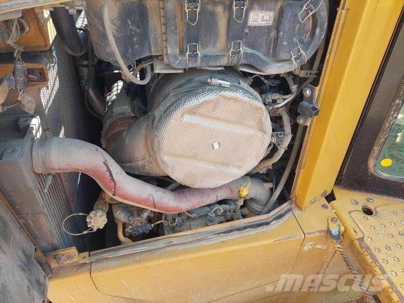 CAT D6T LGP Buldožeri guseničari