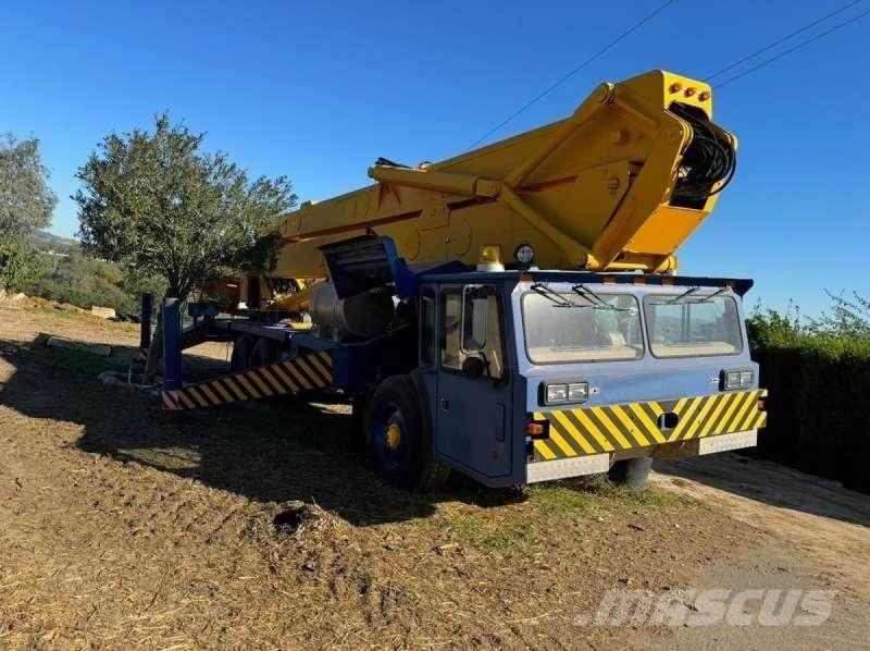 Condor 125/S Polovne dizalice za sve terene