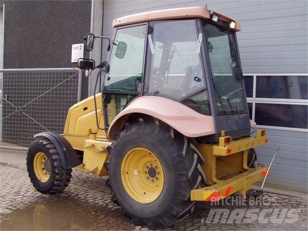 New Holland NH95 Traktori