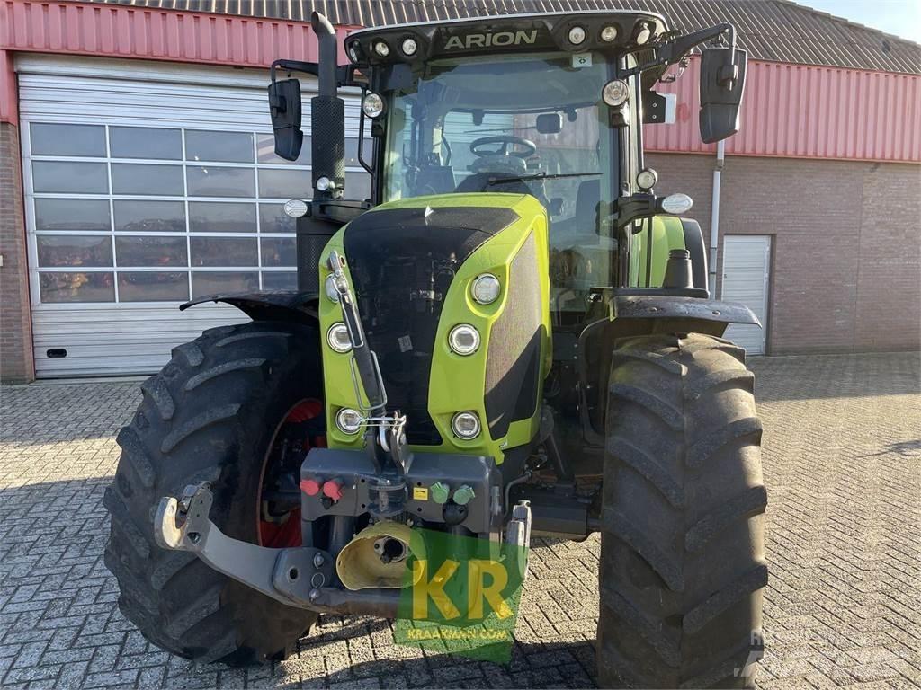 CLAAS Arion 530 Traktori