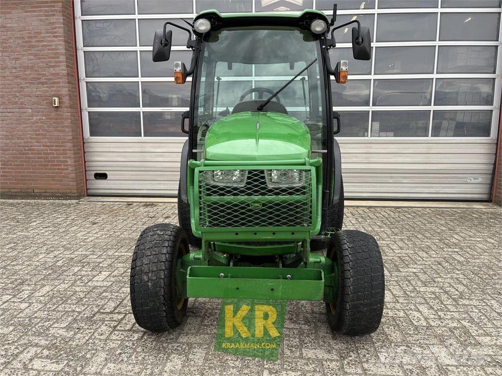 John Deere 3038R Manji traktori