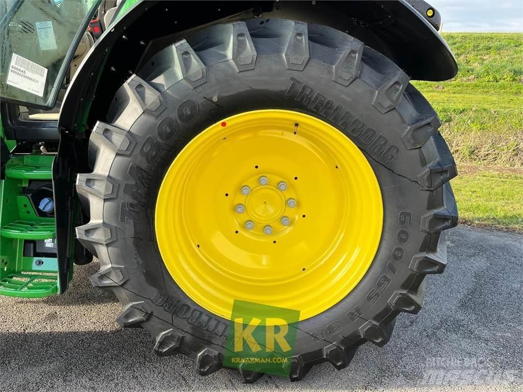 John Deere 6120M Traktori