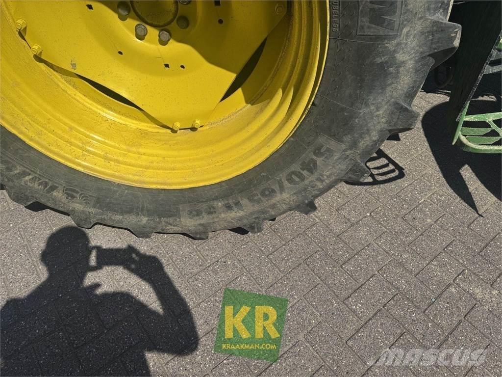 John Deere 6130 Traktori