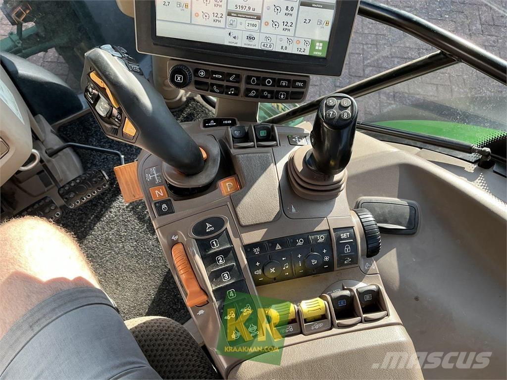 John Deere 6130R Traktori