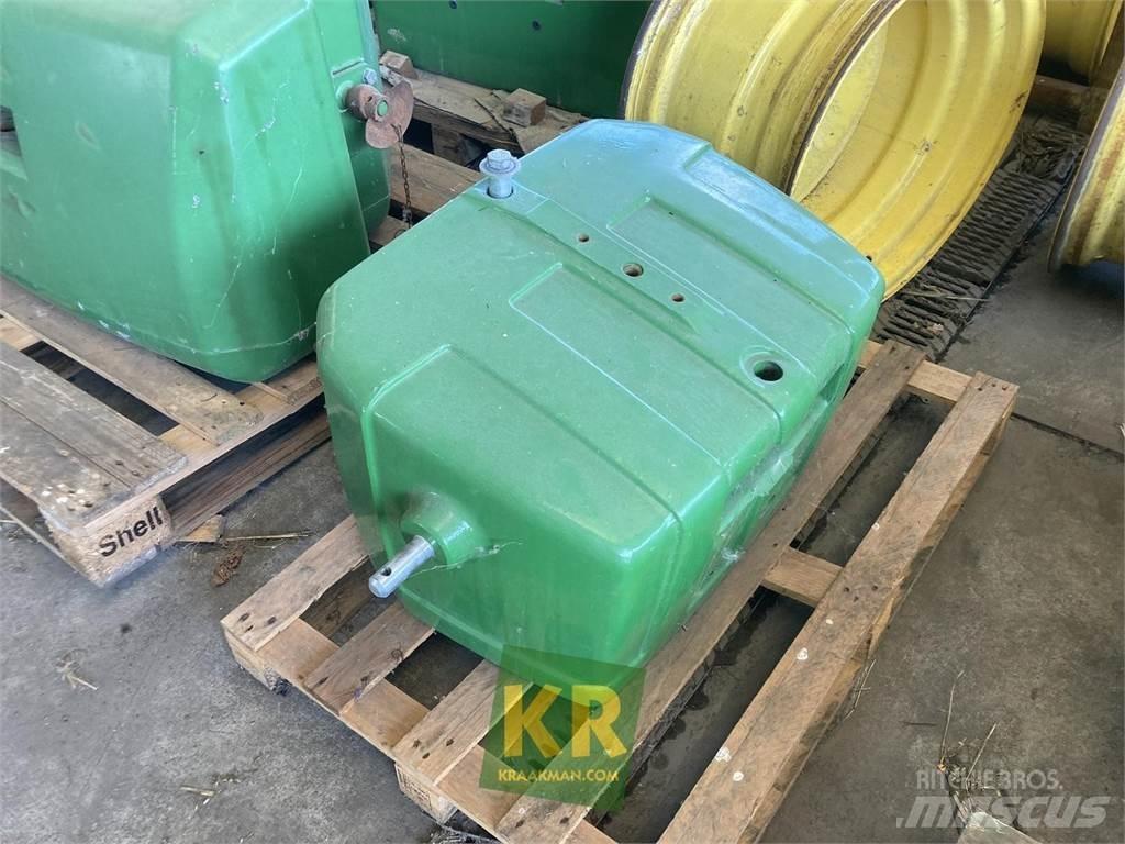 John Deere 900 kg Prednji tegovi