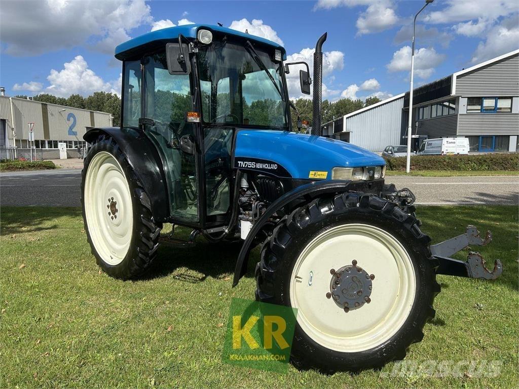 New Holland TN75S Traktori