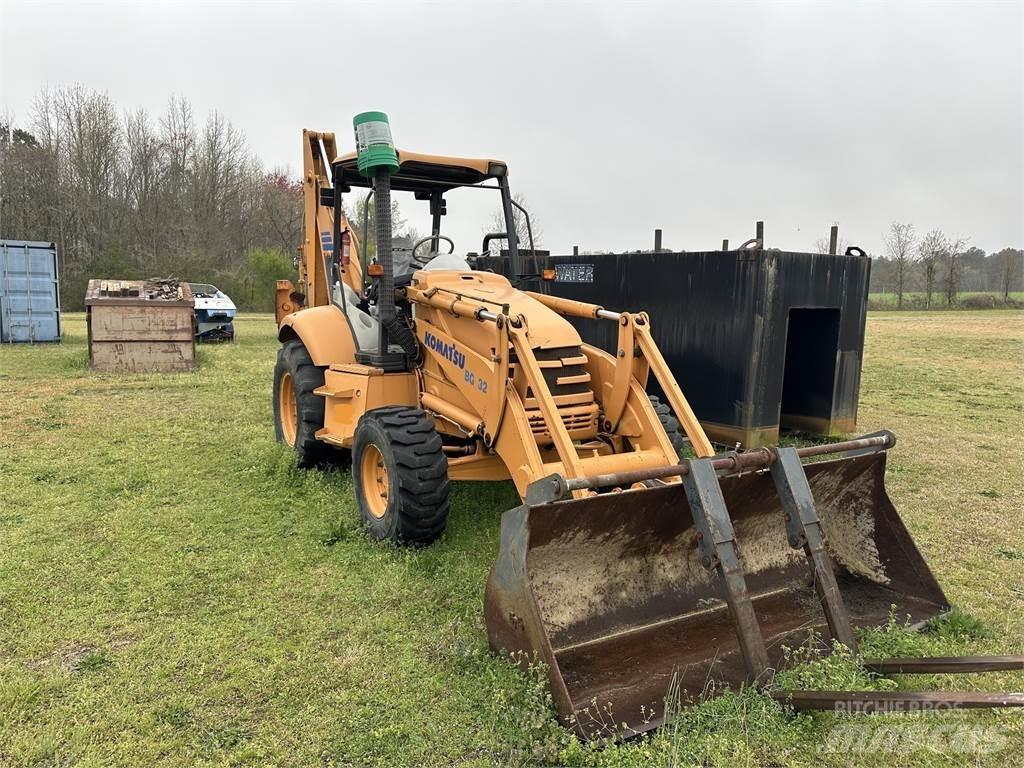 Komatsu WB140 Rovokopači