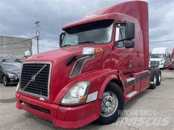 Volvo VNL64T730 Tegljači