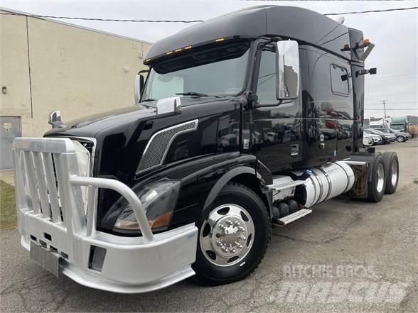 Volvo VNL64T730 Tegljači