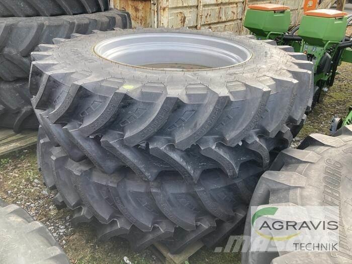  520/85R42 Gume, točkovi i felne
