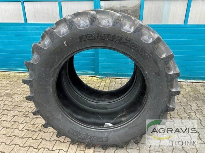 BKT 480/70-R38 Gume, točkovi i felne
