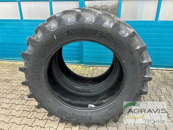 BKT 480/70-R38 Gume, točkovi i felne