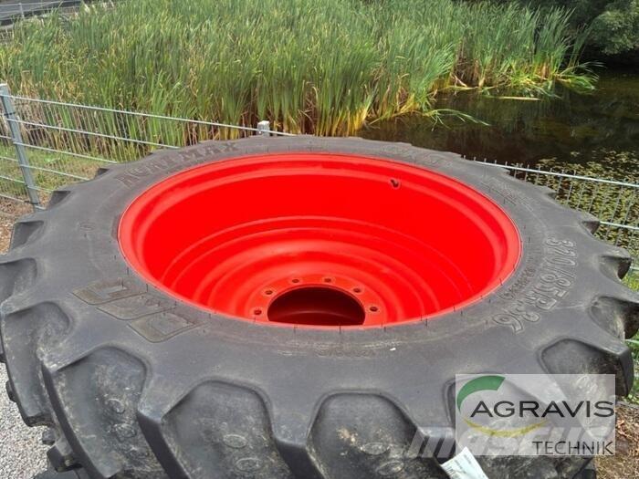 CLAAS ARION 640 CEBIS Traktori