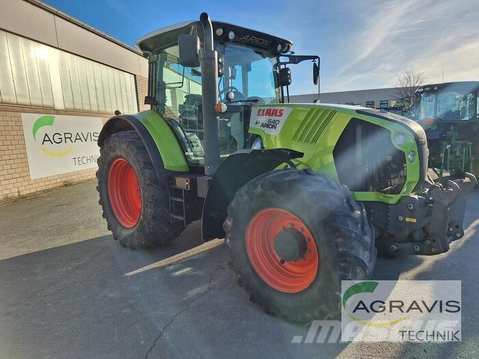 CLAAS ARION 640 CEBIS Traktori