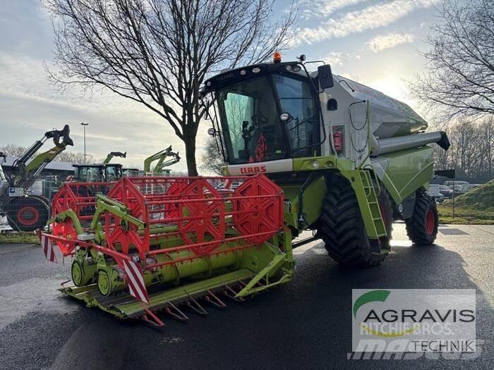 CLAAS TUCANO 420 Kombajni