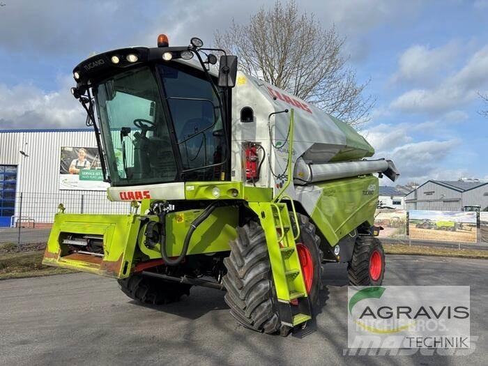 CLAAS TUCANO 420 Kombajni
